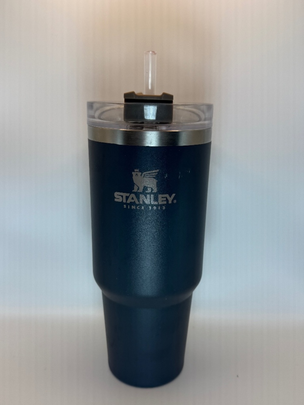 Stanley Adventure Quencher Travel Tumbler in dark navy blue.